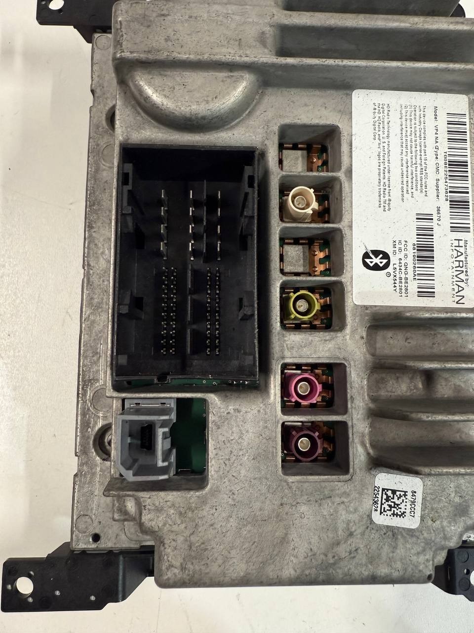 OEM Uconnect 8.4” Navigation Radio Receiver VP4 Fits 2015–2017 Chrysler 200 6819