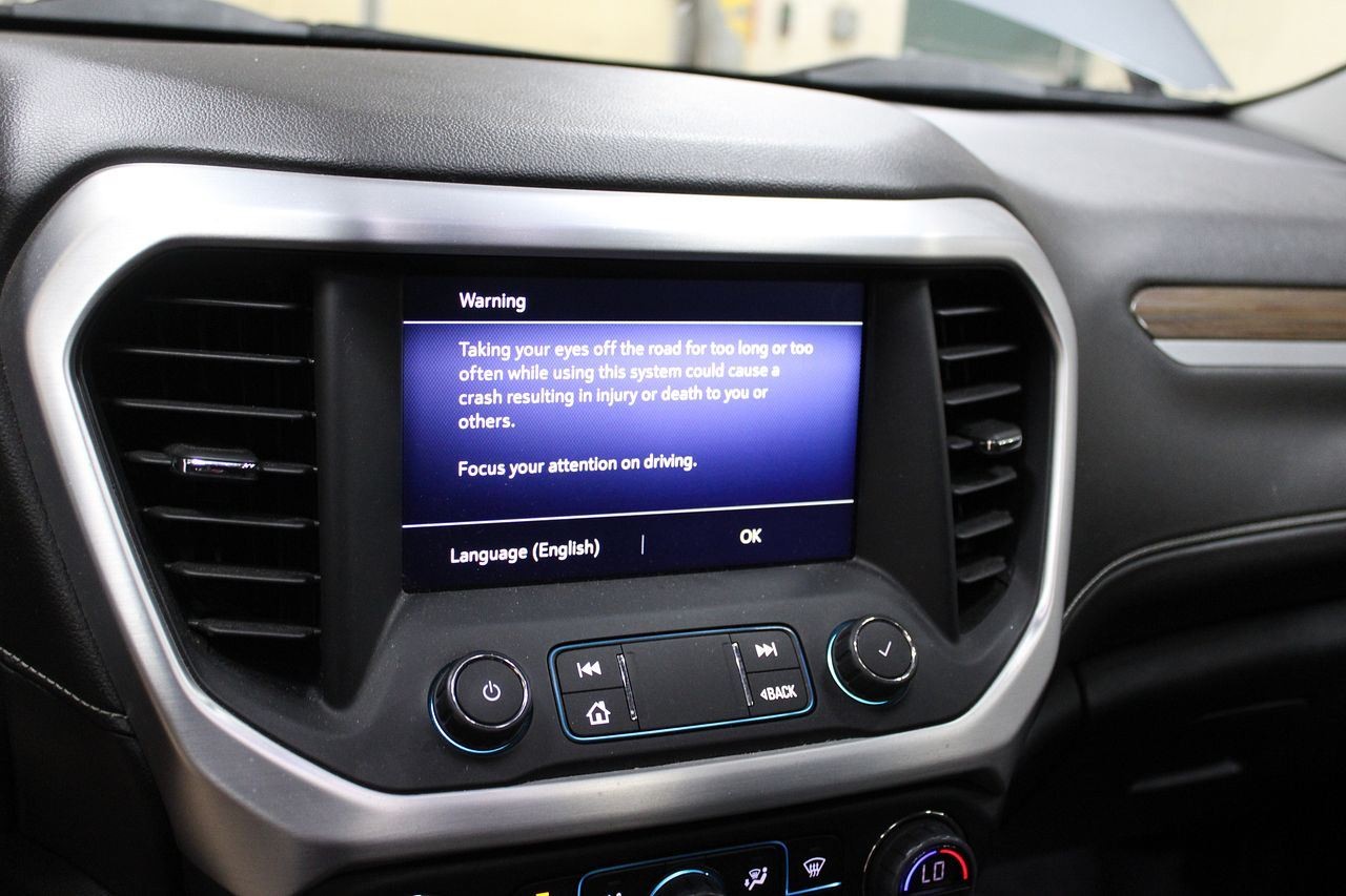 Audio Equipment Radio Display And Control Panel Fits 20-23 ACADIA 2949003