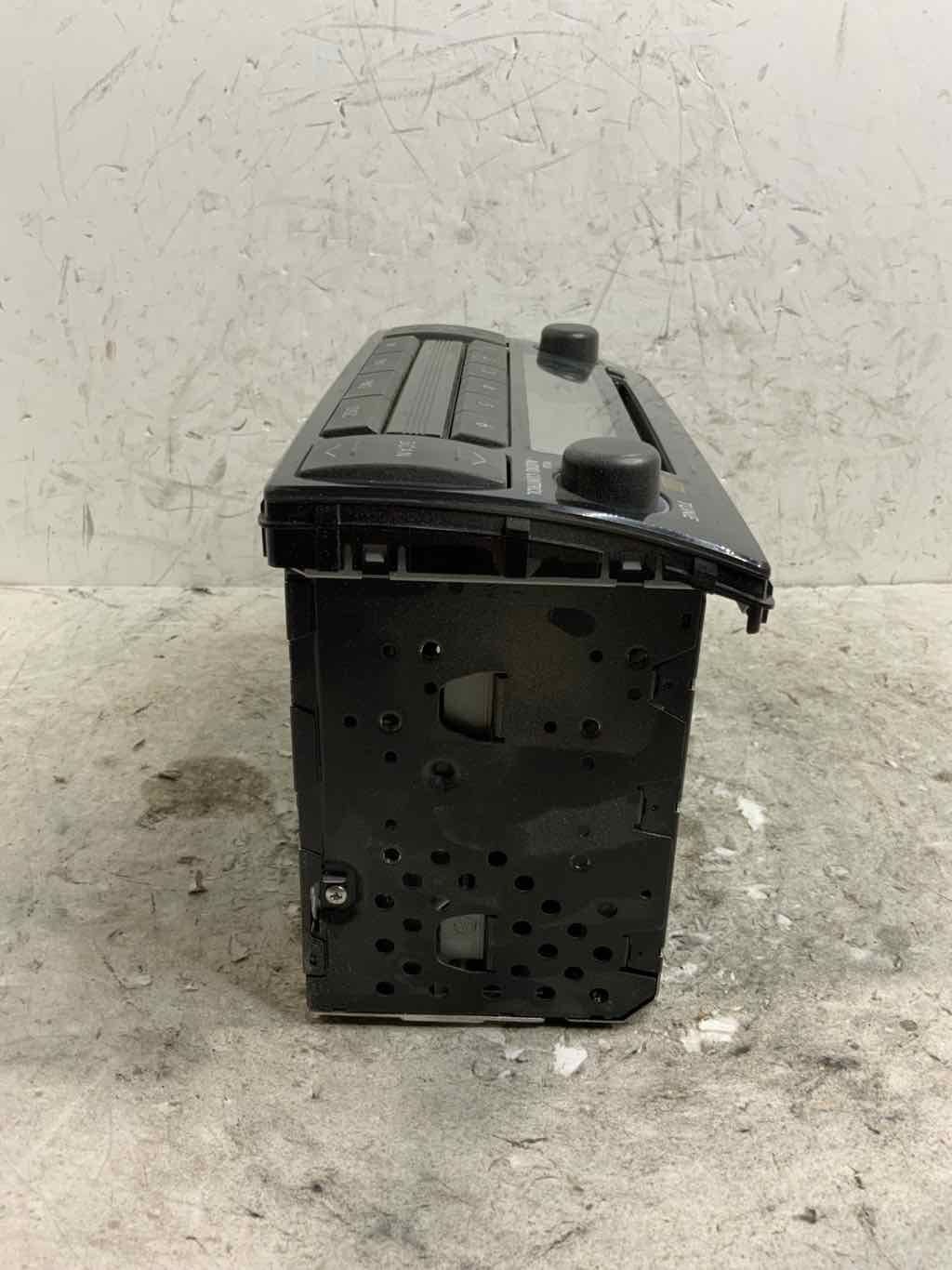 05-06 Toyota Camry Audio & Visual Equip ID#Radio16860 86120-AA160 W/ONav 58895