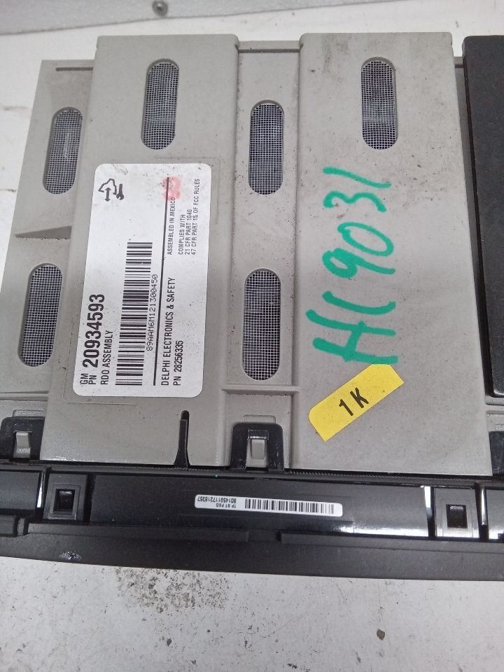 Audio Equipment Radio AM-FM-CD-MP3-USB Fits 11-21 EXPRESS 2500 VAN 4020508