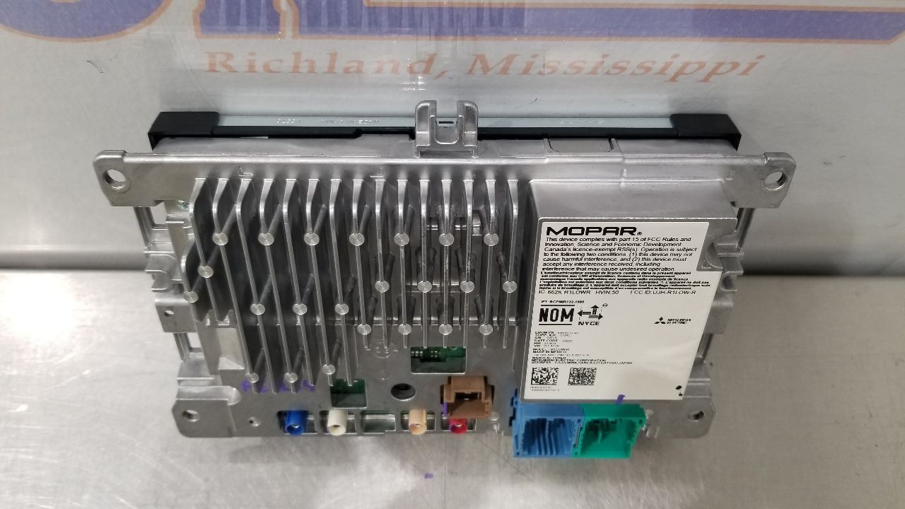 24 DODGE RAM 1500 RADIO AUDIO DISPLAY SCREEN 8.4″ 68629321AC