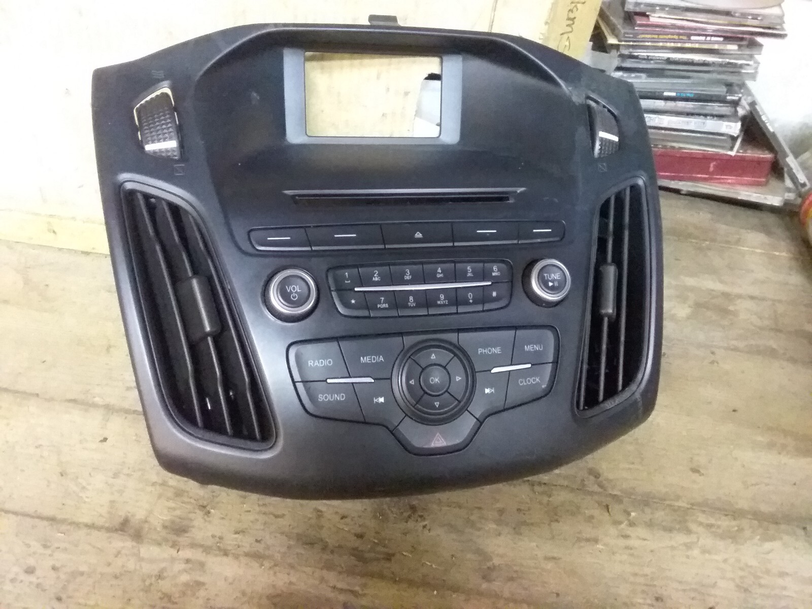2015-2016 FORD FOCUS RADIO CD PLAYER NON NAVIGATION-NON NON SATELLITE 2015-2016