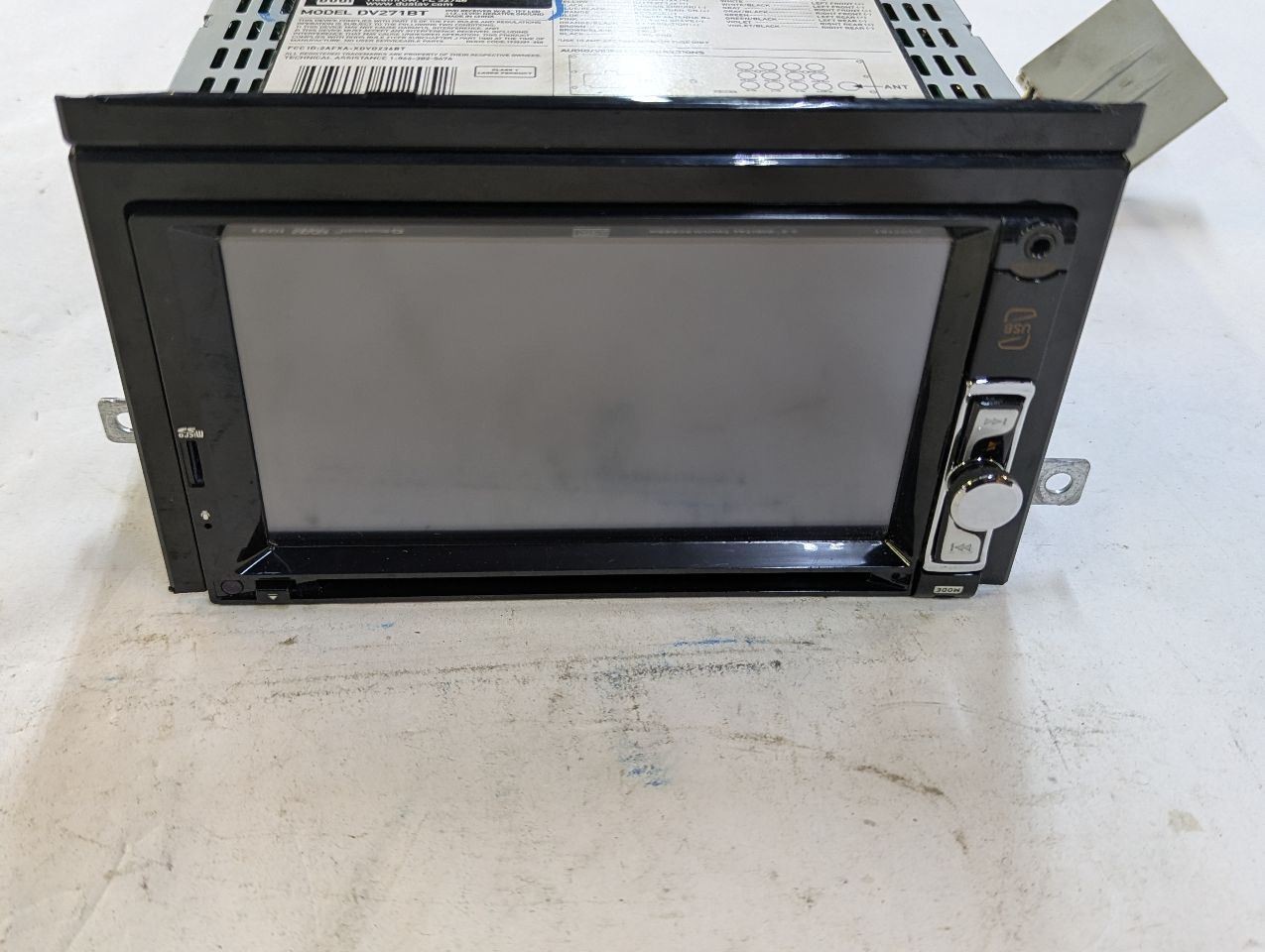 Dual DV271BT 6.2″ Touchscreen CD/DVD – AM/FM Radio Player – Double Din