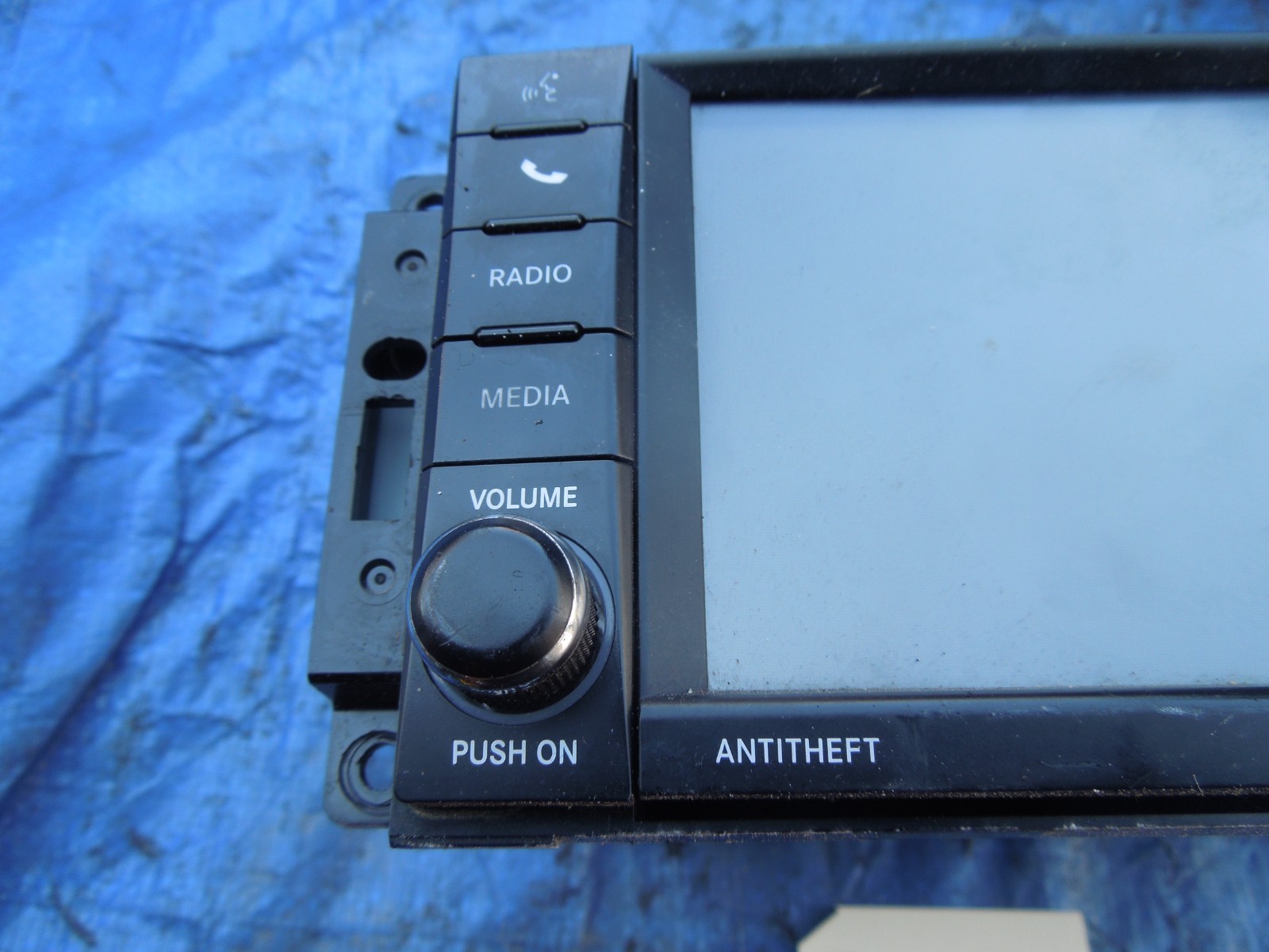 2012 Dodge Caravan RHB cd player radio assembly navigation OEM sirius MP3 RHB744