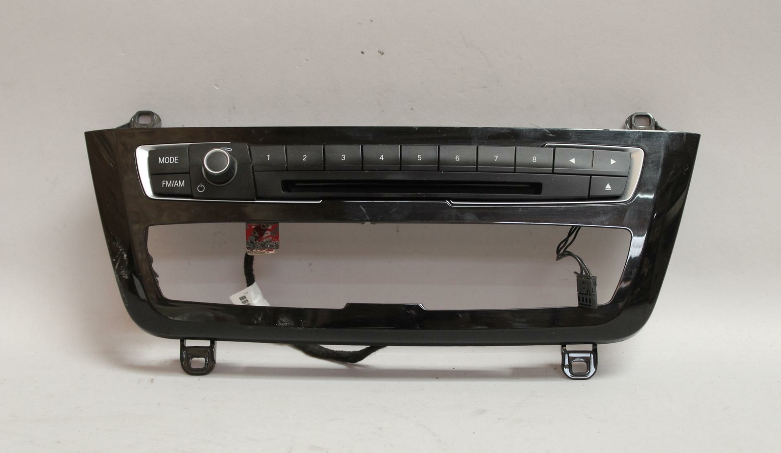 12 13 14 15 16 17 BMW 320I AM/FM RADIO CD PLAYER BEZEL 61316814188-01