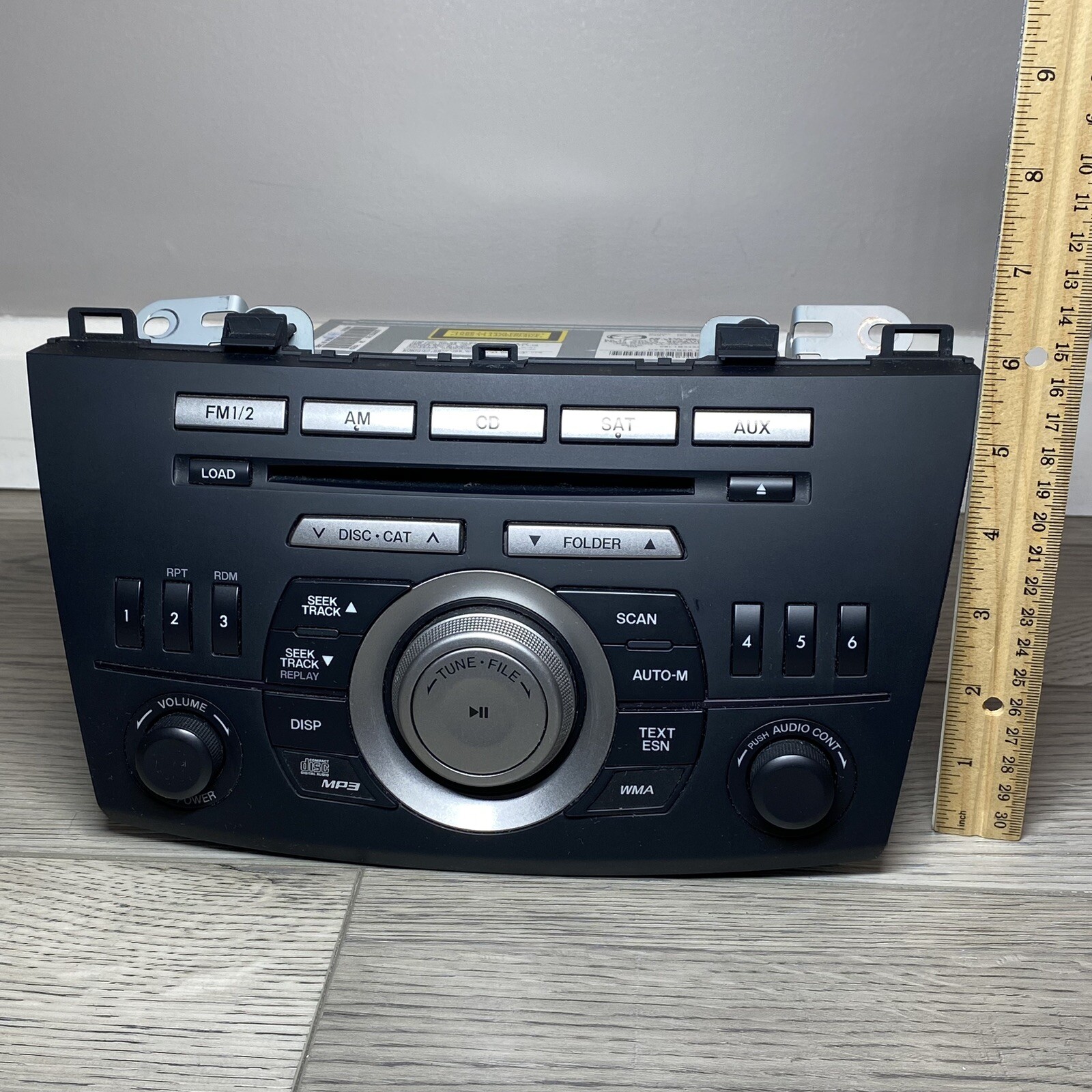 Mazda 3 AM/FM Radio & CD Player Matte Black OEM – Model Number: 14799946 Dec. 08