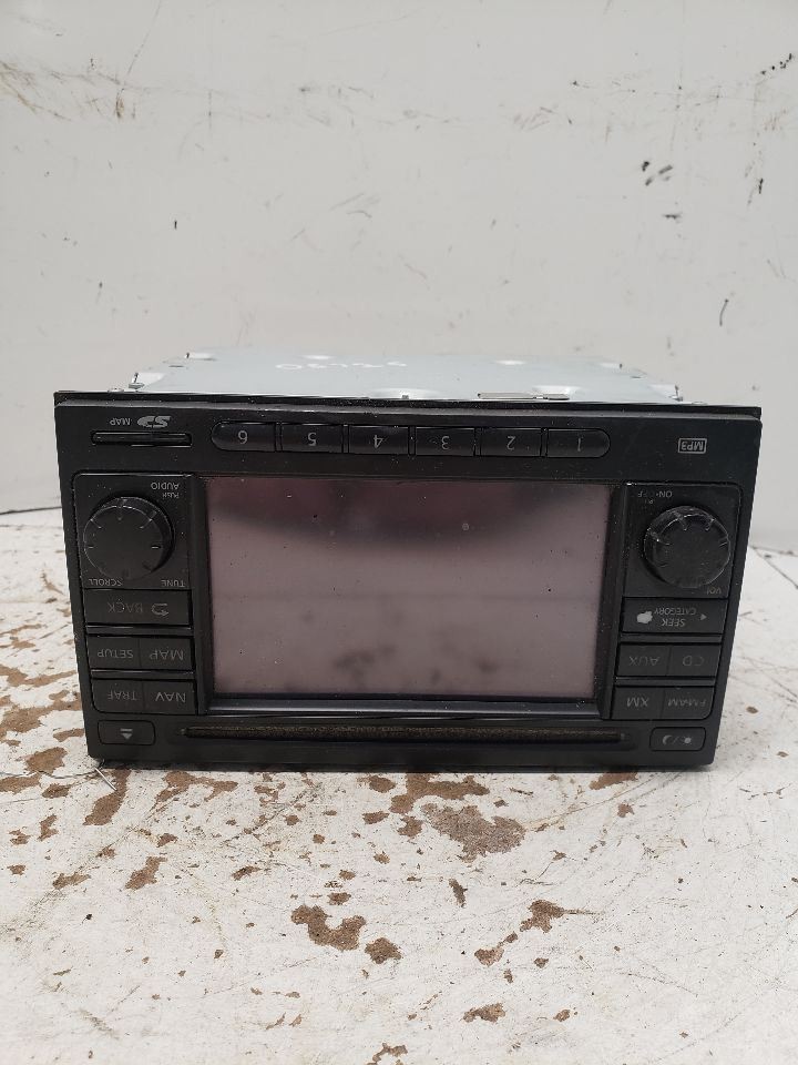 2011-2012 Nissan Versa Radio AM FM CD Hatchback Stereo Receiver OEM 1396186