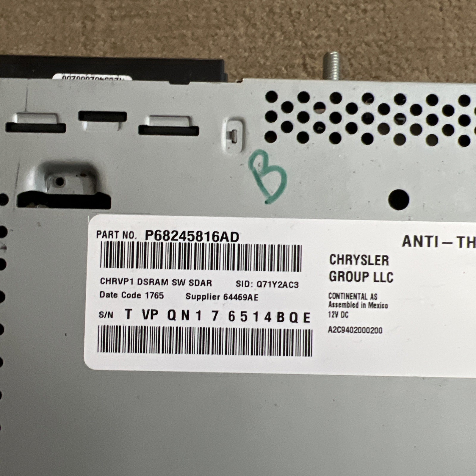 13-18 Ram 2500 Tradesman OEM Radio Stereo not tested
