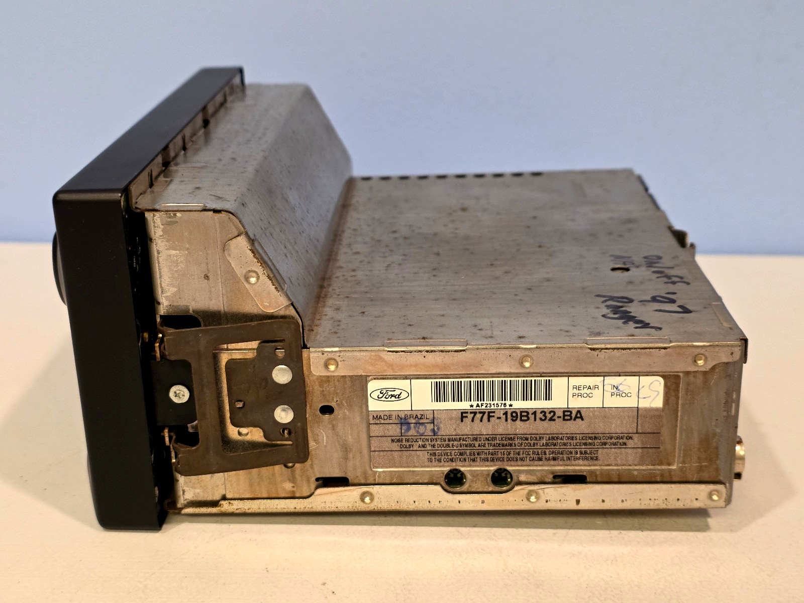 1997 only F-150 Ranger Cassette Radio BLUE lites STANDARD Sound