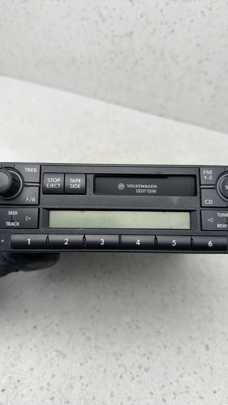 2000-2009 JETTA EXCEPT GLI Audio Receiver Am-fm-stereo-cassette cd player