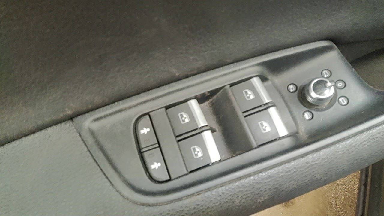 Audio Equipment Radio Control Console Mounted Fits 17-19 AUDI Q7 7068156