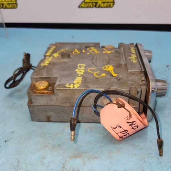 UNTESTED AM RADIO FITS 1963 THUNDERBIRD “C3SA-18810-J” 1139286