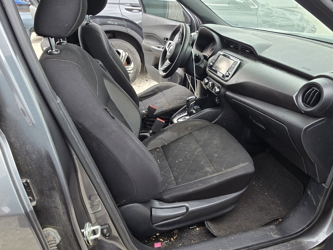 2018-2020 Nissan Kicks S Radio Display and Receiver