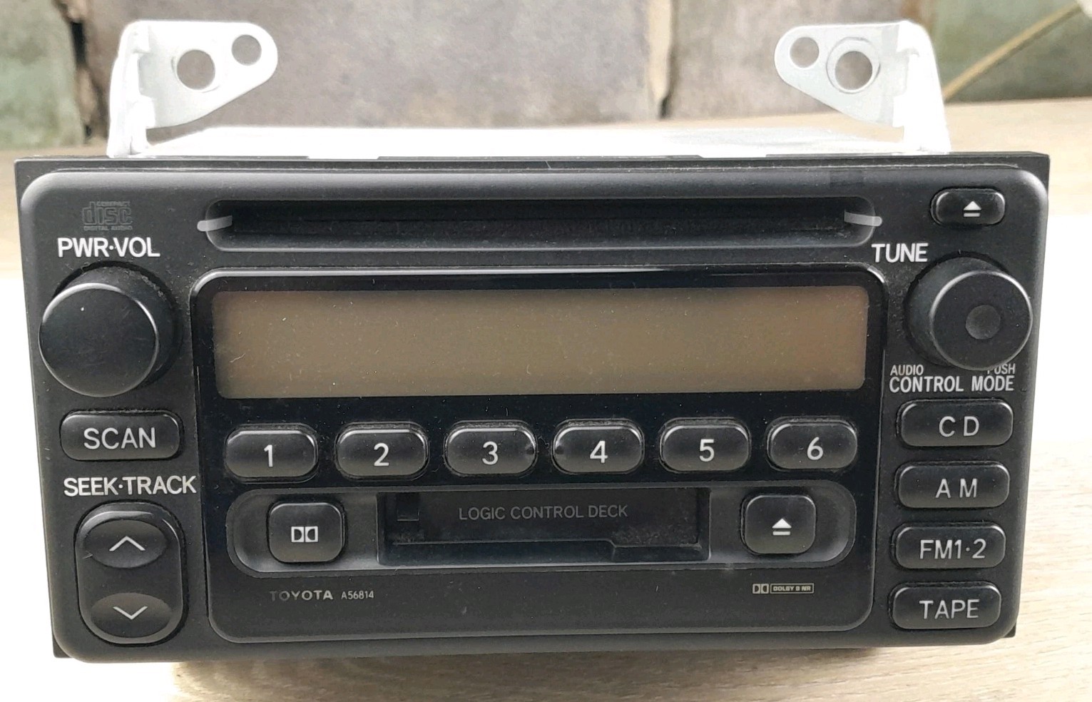 Toyota OEM AM FM CD Cassette Radio 86120-2B680 Face A56814 UNTESTED w/Brackets