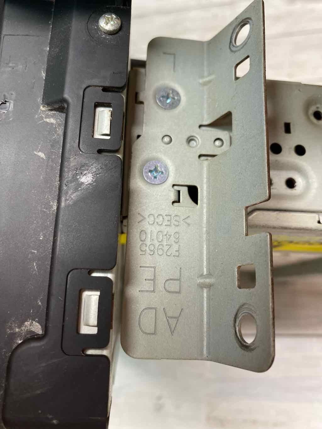 Hyundai Elantra radio am fm 19 20 display & receiver sed 7.0″ 96160F2UC0SSH OEM