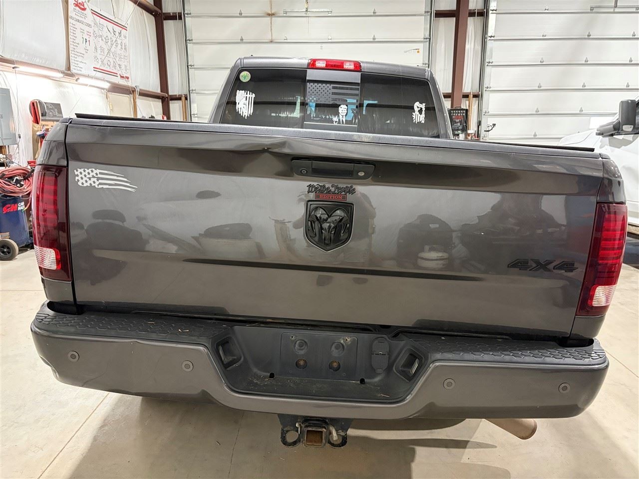 Radio Player Radio Display And Receiver Fits 17 DODGE 1500 PICKUP 1149413