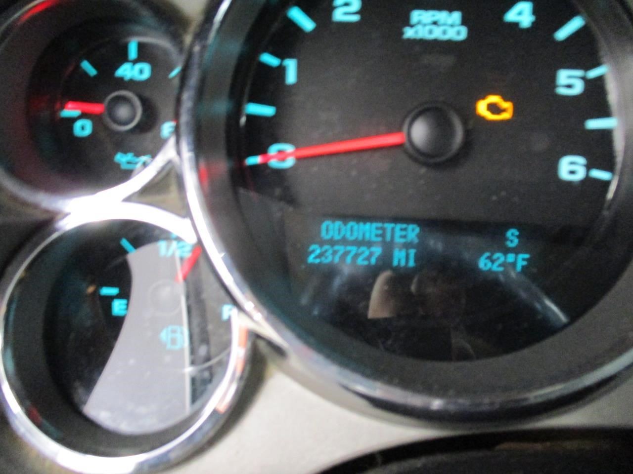 Chevrolet Silverado 1500 2012 Radio/CD/Stereo Head Unit 237K mi. Used 8459