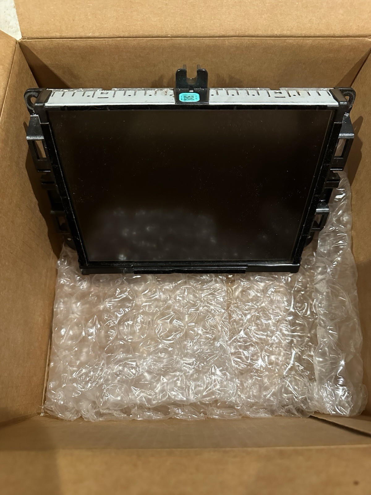 2017 Jeep Grand Cherokee 8.4″ Touchscreen Sat Radio Unit 68270661AG VP4