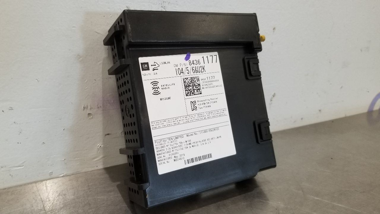 18 CHEVY CAMARO RADIO AUDIO RECEIVER 84361177