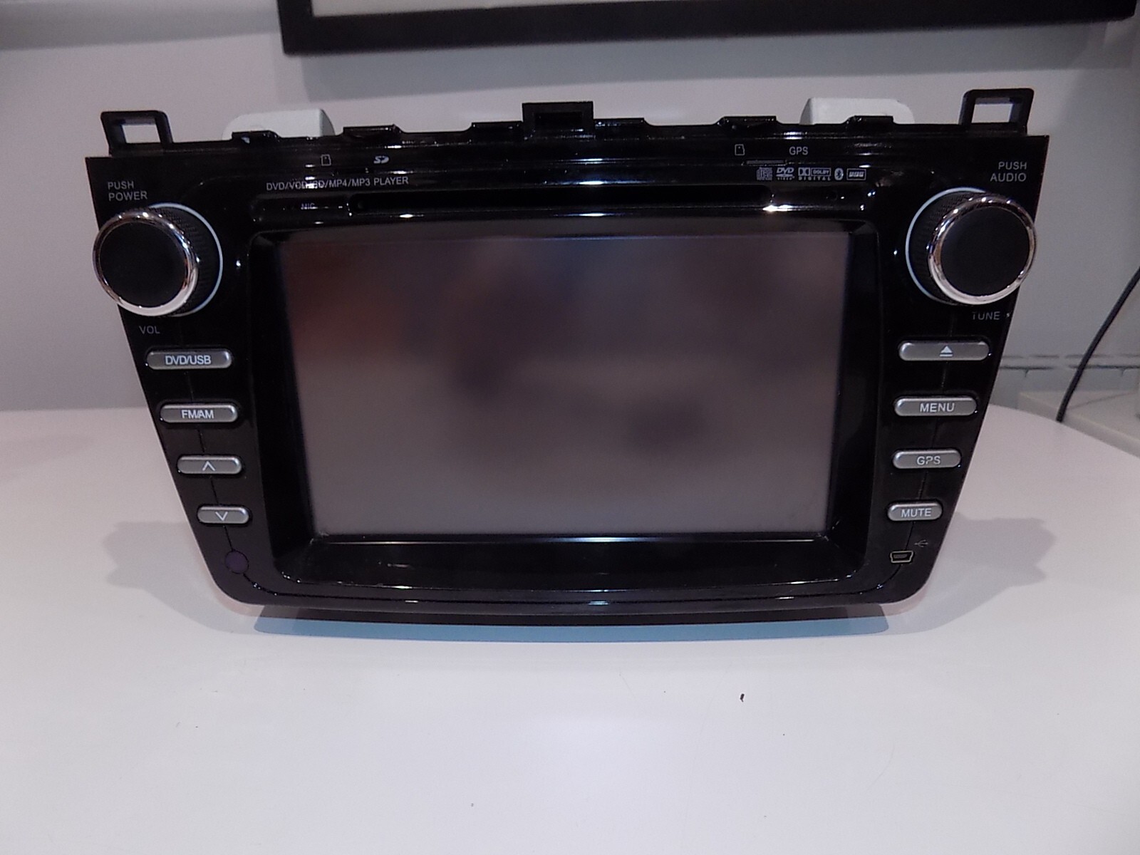 DVD VCD CD MP4 MP3 X11-15302 Player Car Stereo Head Unit Black Untested Parts