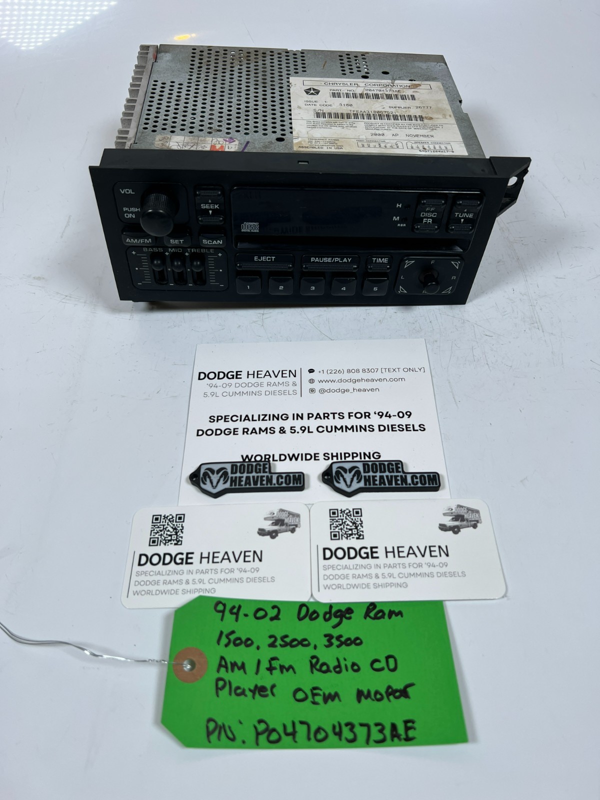 OEM Mopar 1994-2002 Dodge Ram AM / FM Radio CD Player P04704373AE