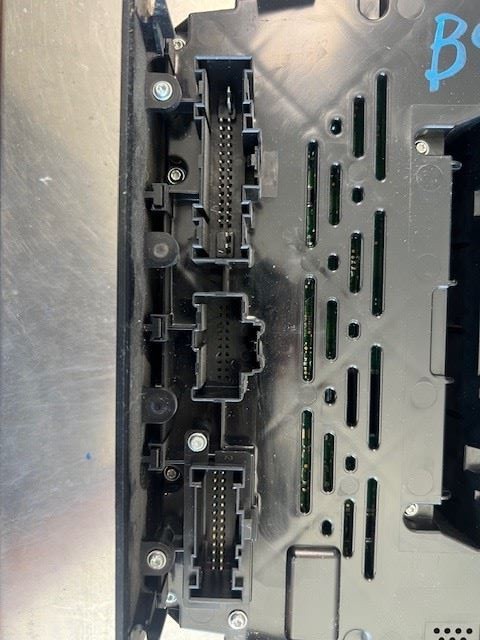 Radio Control Panel Fits 13 FUSION 572116