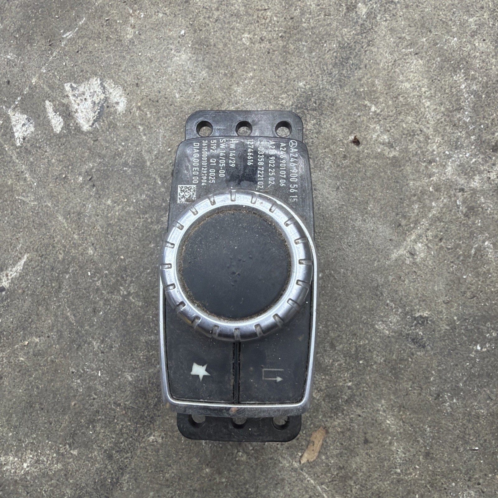 2015-2017 Mercedes Radio GLA250 GLA-CLASS Stereo Receiver OEM 1382653
