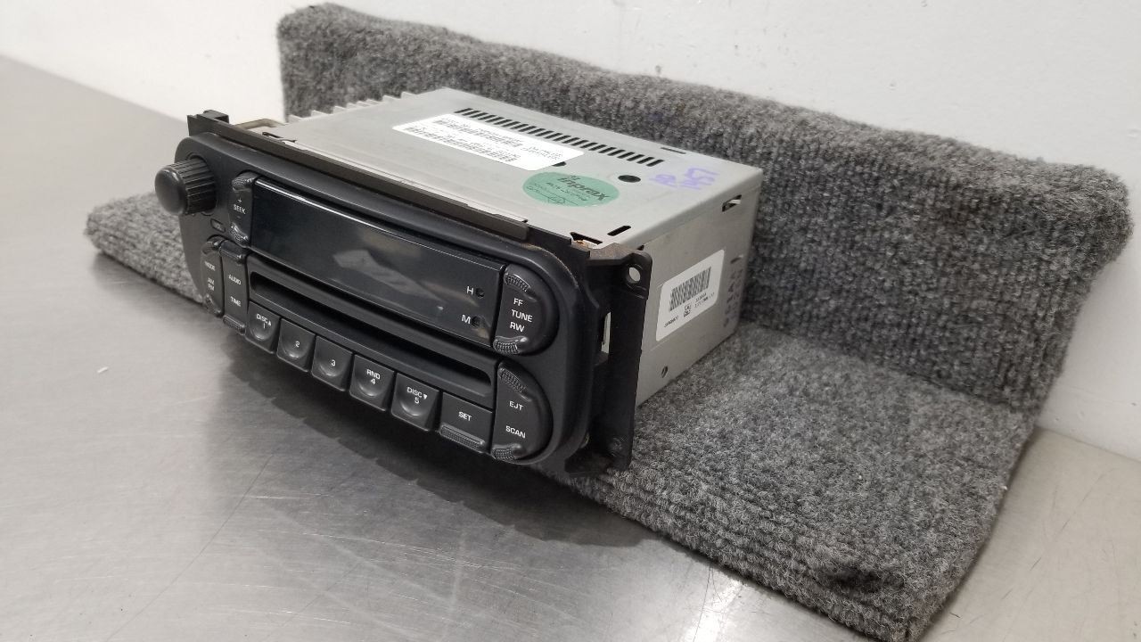 06 JEEP WRANGLER TJ RADIO AUDIO RECEIVER HEAD UNIT 05091506AF