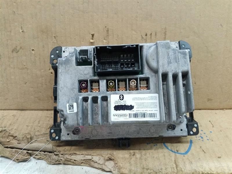 Audio Equipment Radio Receiver 8.4″ Display Screen Fits 16 CHEROKEE 208097