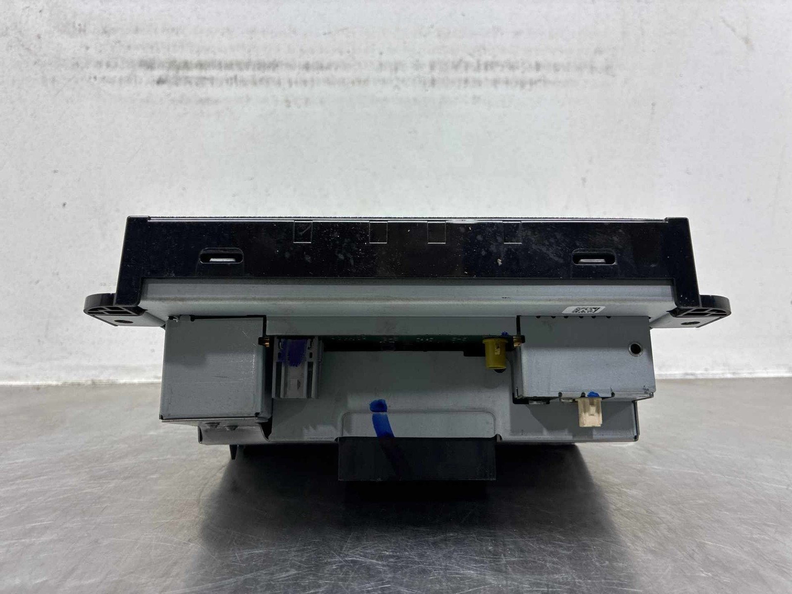 2018 Jeep Compass Radio Receiver Audio AM FM 8.4″ Display Screen OEM 68292822AJ