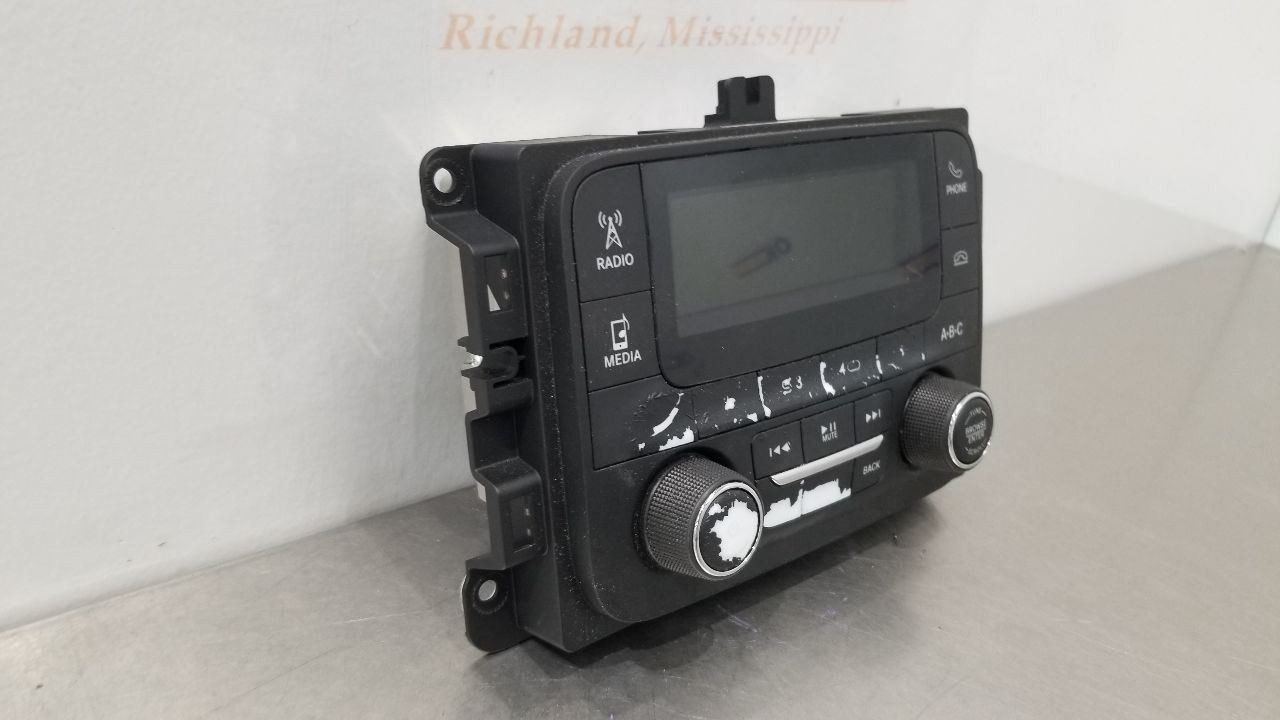 17 DODGE RAM 1500 TRADESMAN RADIO AUDIO CONTROL PANEL 68271362AA