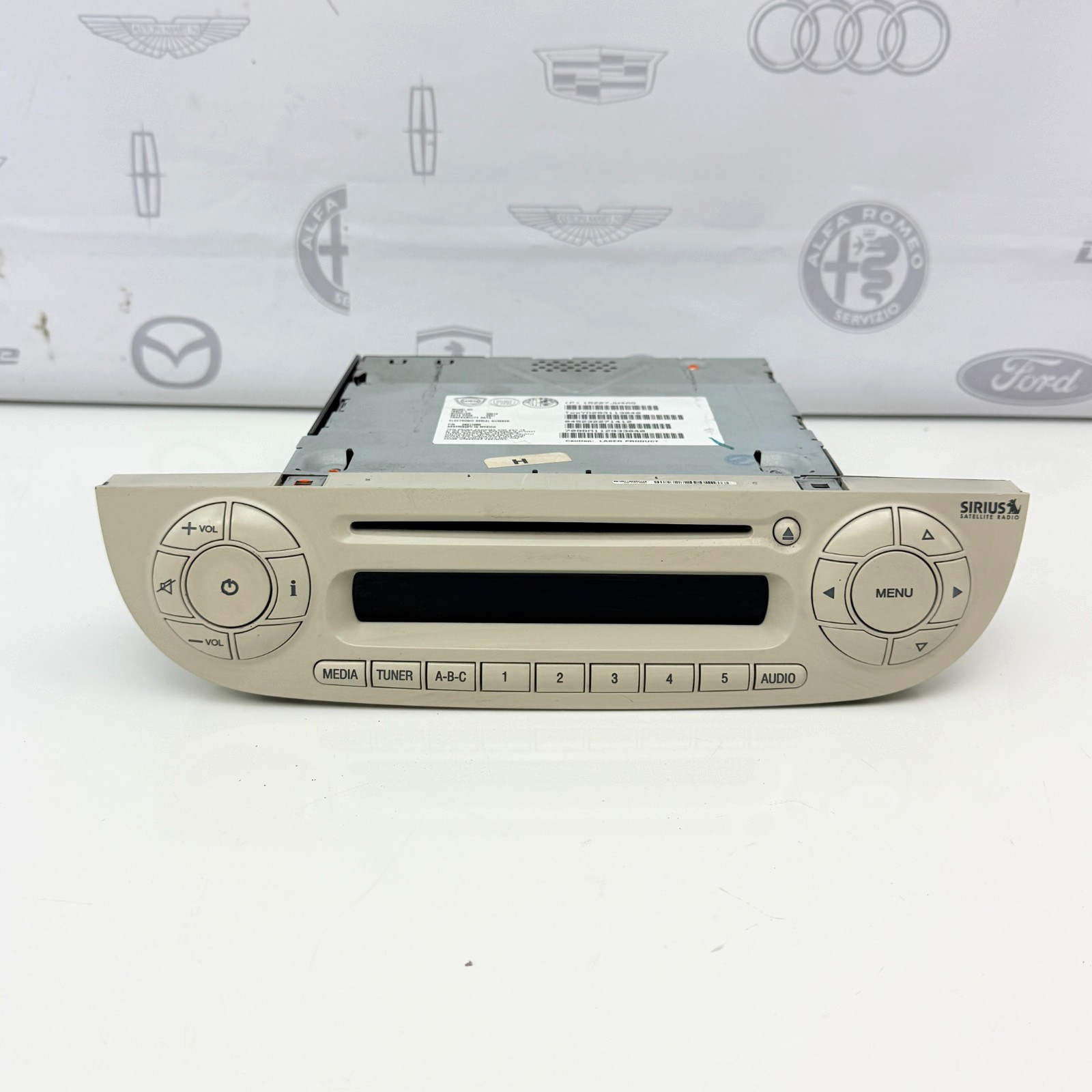 12-15 FIAT 500 Multi Media Radio CD Player Sirius Satellite Ivory OEM 1RZ27JW4AG