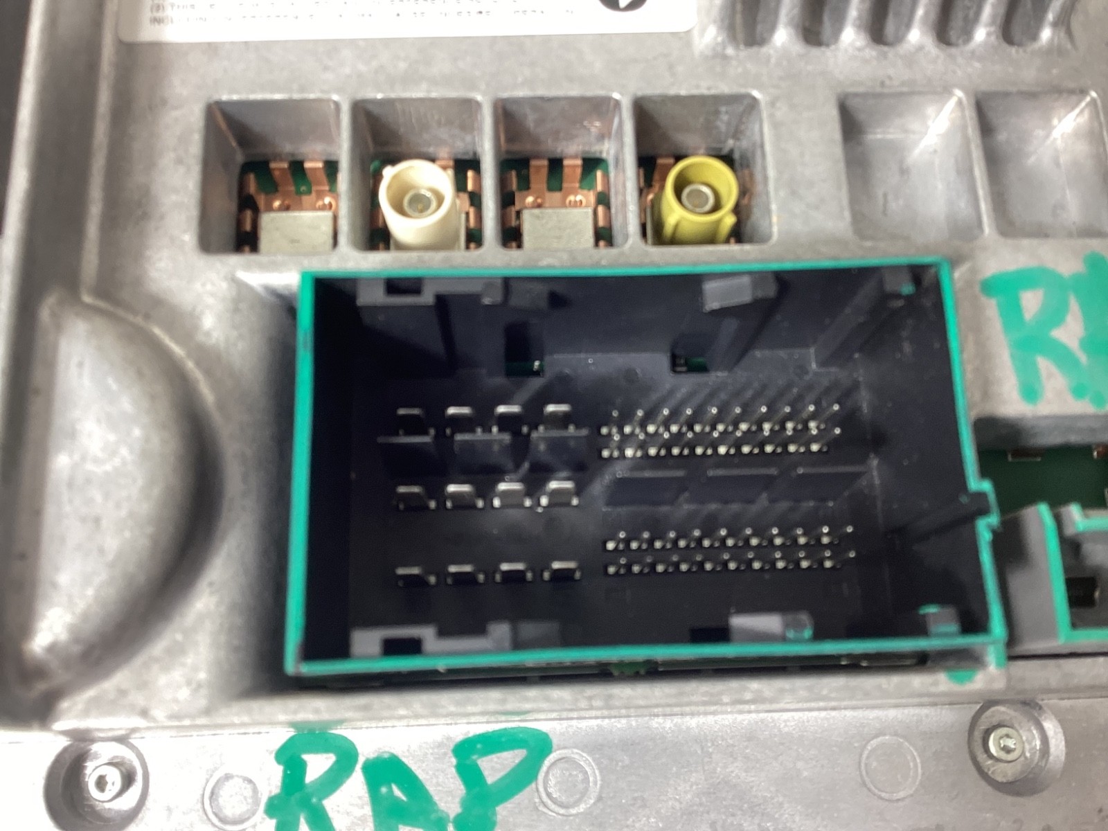 2013-2016 RAM 1500 UCONNECT Multi Media Radio Bluetooth VP3 CA 8.4″ 68258676 OEM