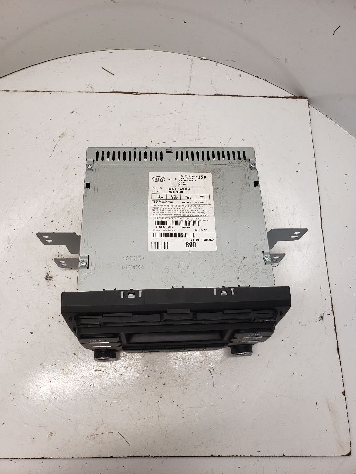 2012-2015 Kia Rio Radio AM FM CD-MP3-satellite Stereo Receiver OEM 1381094