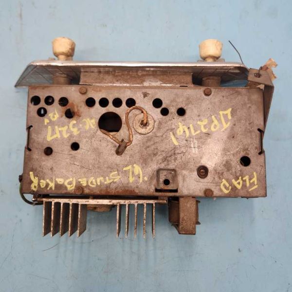 AM RADIO 12-VOLT FITS 1962 STUDEBAKER “UNTESTED” 1081549