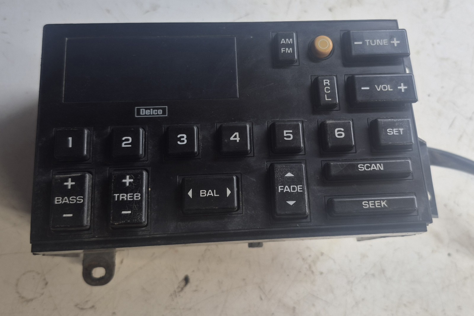 Chevy Gmc 1988-02 Am/Fm Radio Stereo Control Head Unit Black #16071015 Tested
