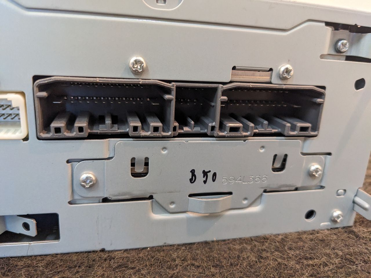 13 14 Challenger OEM navigation radio RHB P0509133AF