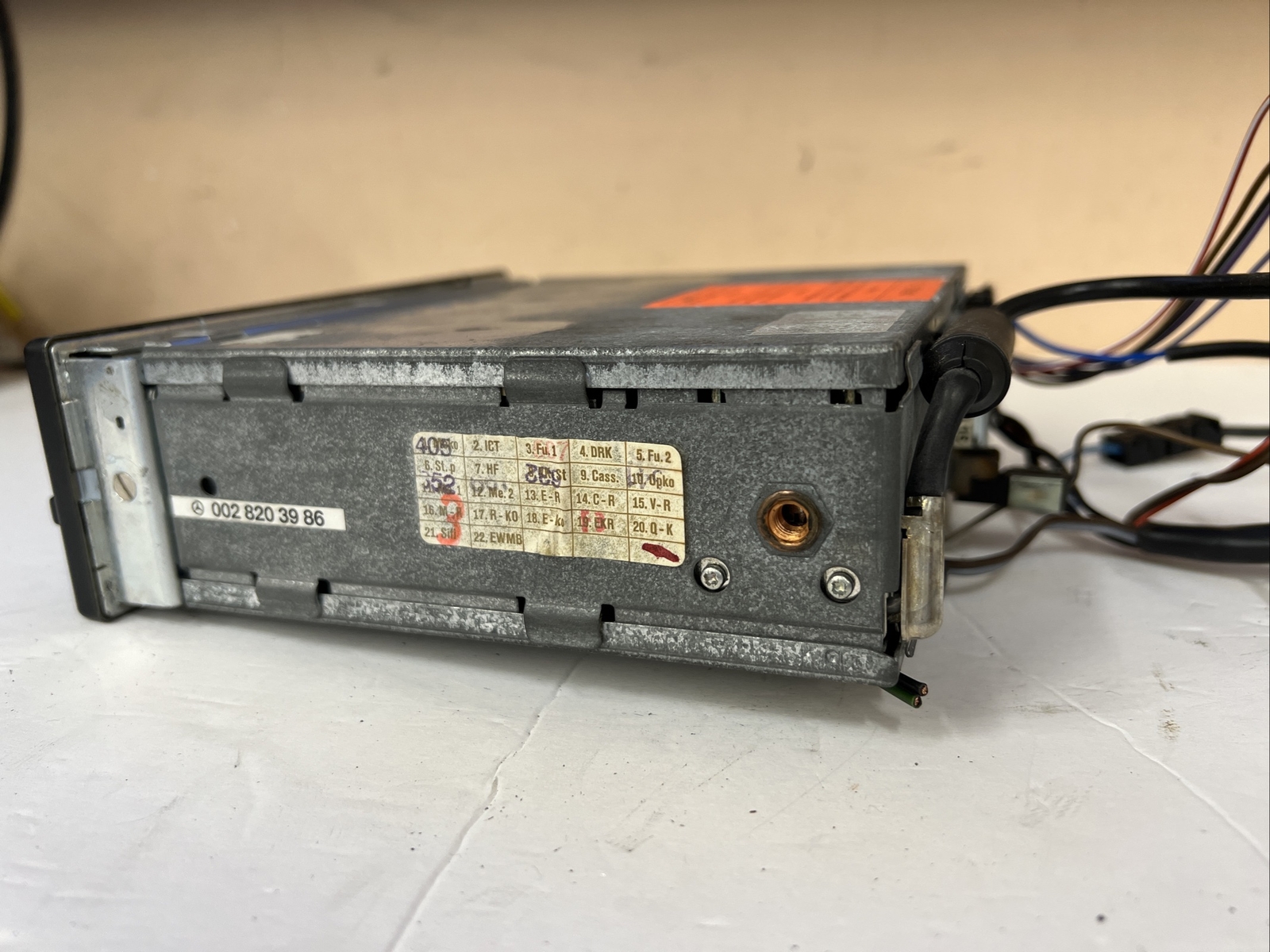 Mercedes Benz radio cassette player Becker Mexico BE0830 FOR PARTS NOT WORKING