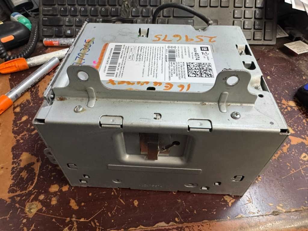 Audio Equipment Radio Receiver AM-FM-MP3-USB Opt Ufu Fits 16-17 EQUINOX 492270