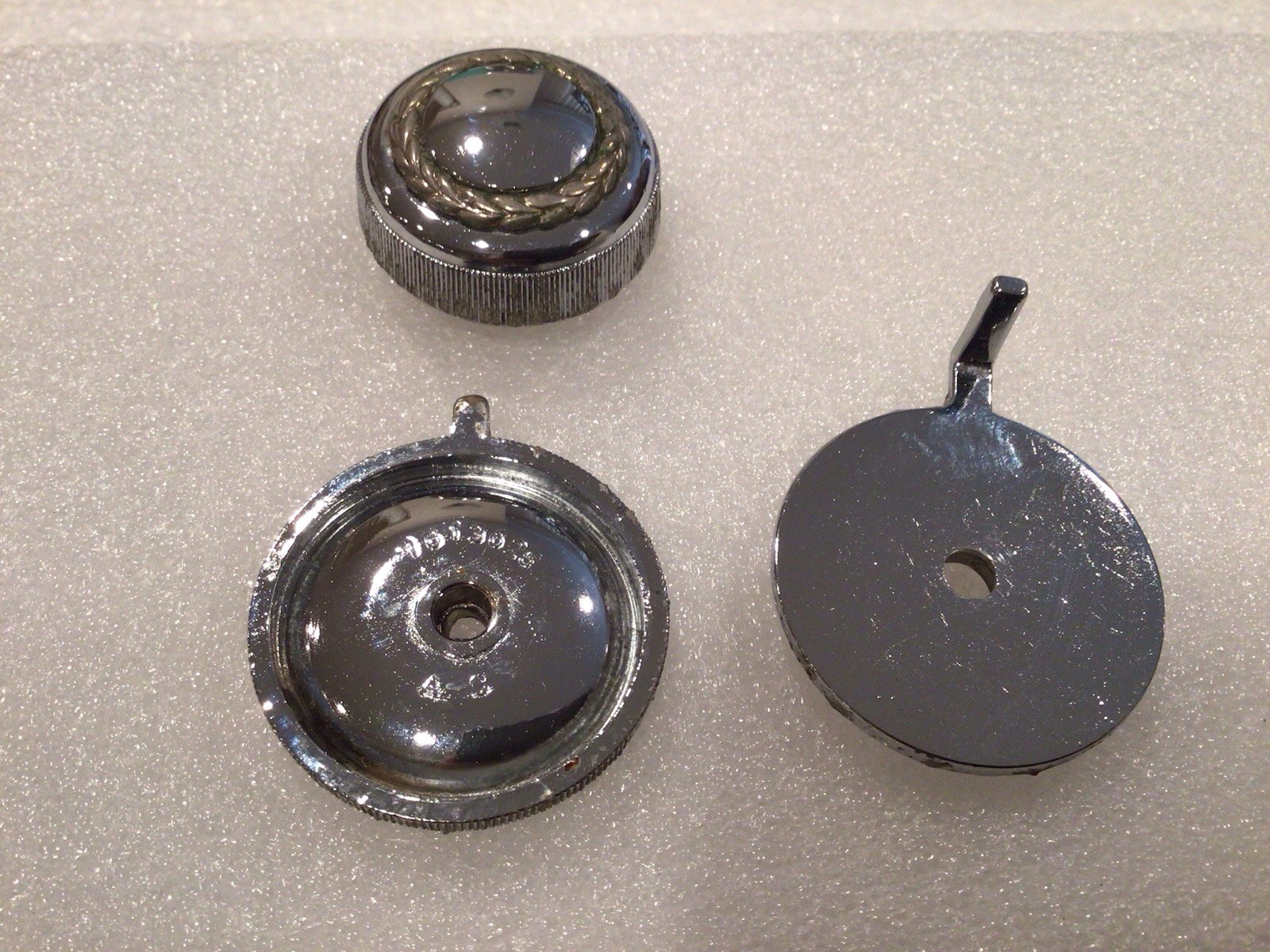 79 80 81 82 Cadillac Delco ETR DIGITAL DISPLAY AM/FM 8-Track CB Radio KNOBS OEM