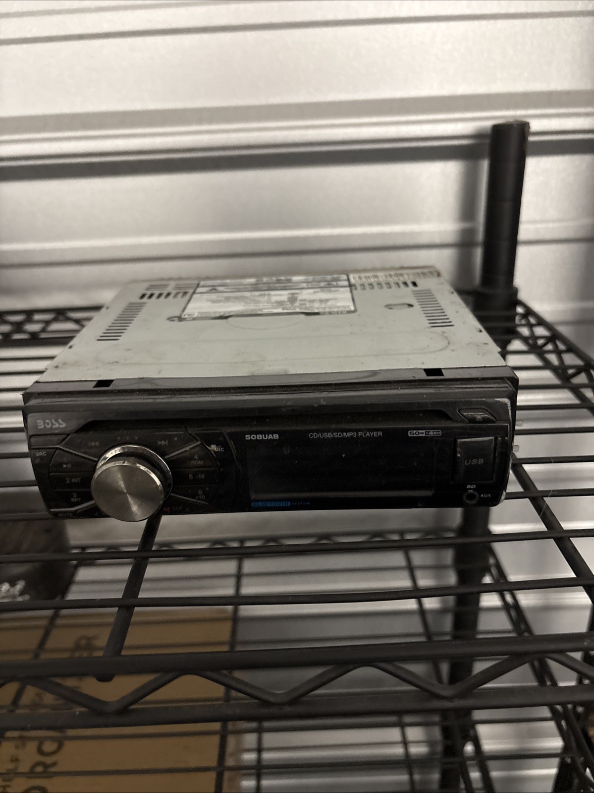 BOSS STEREO CD PLAYER RADIO AUDIO W/ BLUETOOTH & USB & AUX 508UAB