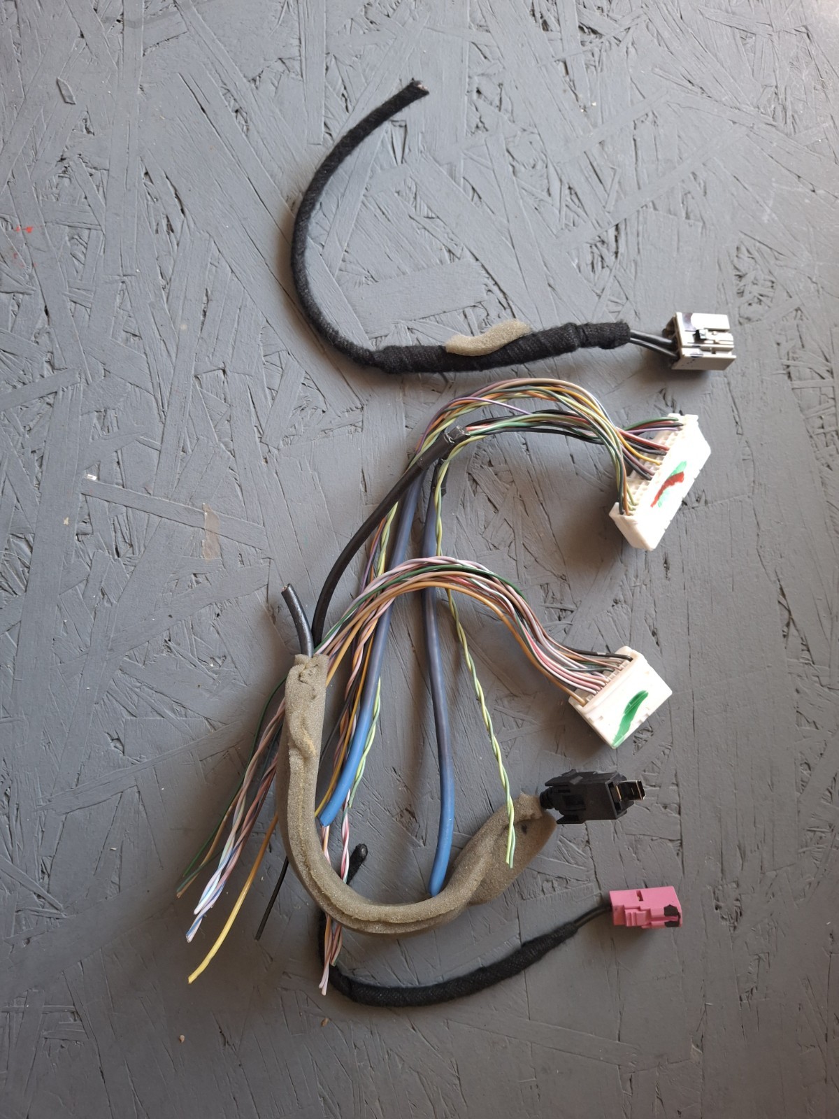 19 20 NISSAN SENTRA VERSA RADIO RECEIVER DISPLAY SCREEN Pigtail Wire Plugs OEM