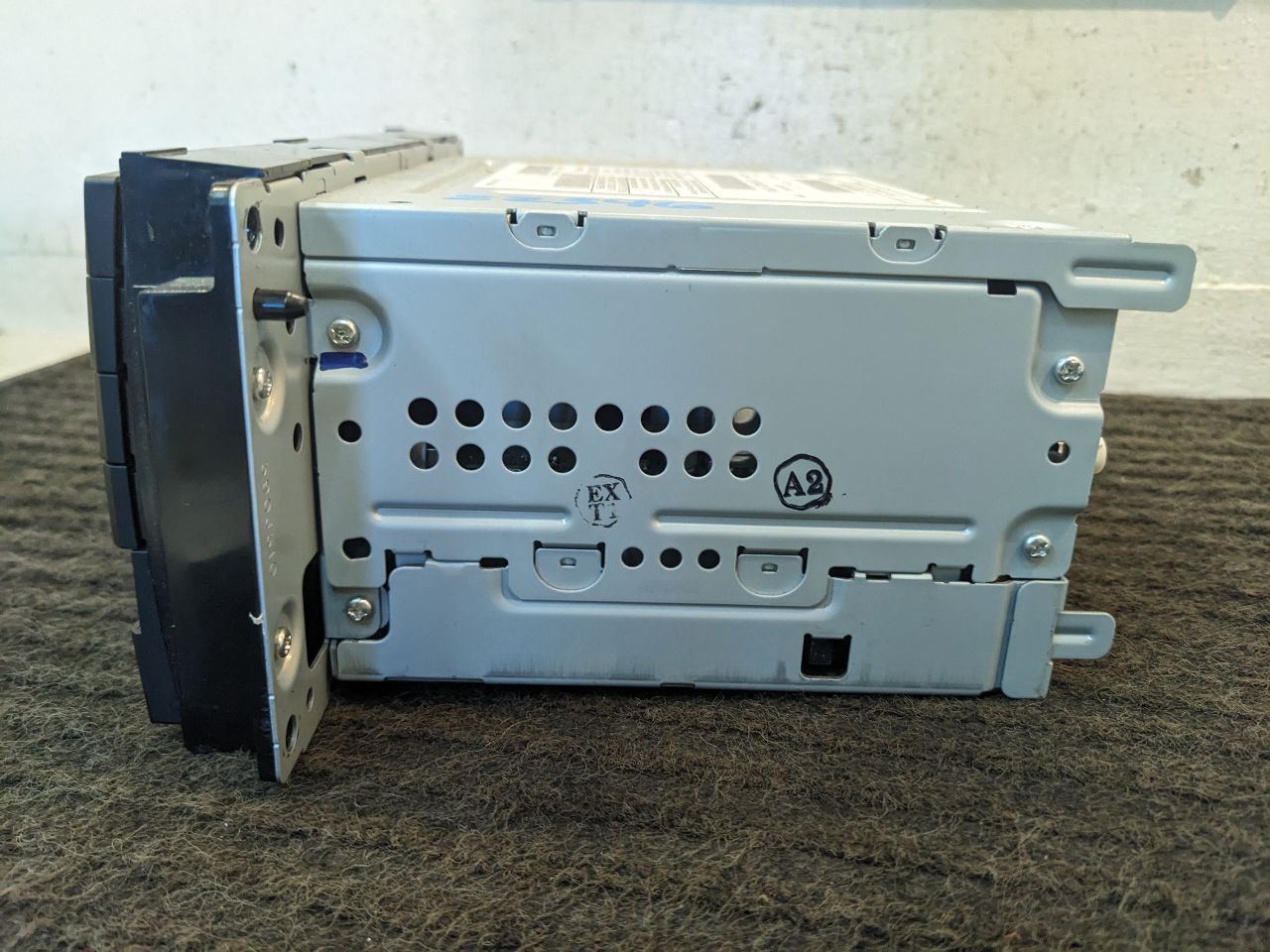 13 14 Challenger OEM navigation radio RHB P0509133AF