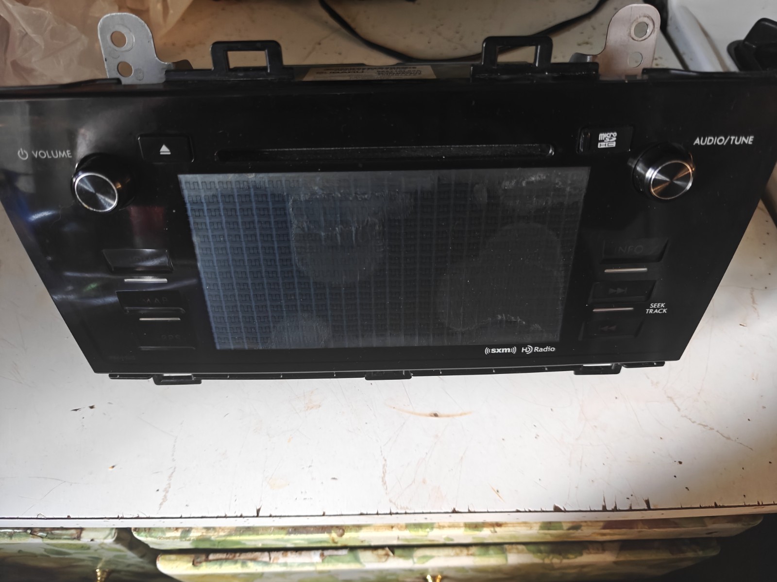 Delaminated Stereo Head Unit for 16 Subaru Legacy and Outback with Harmon Kardon