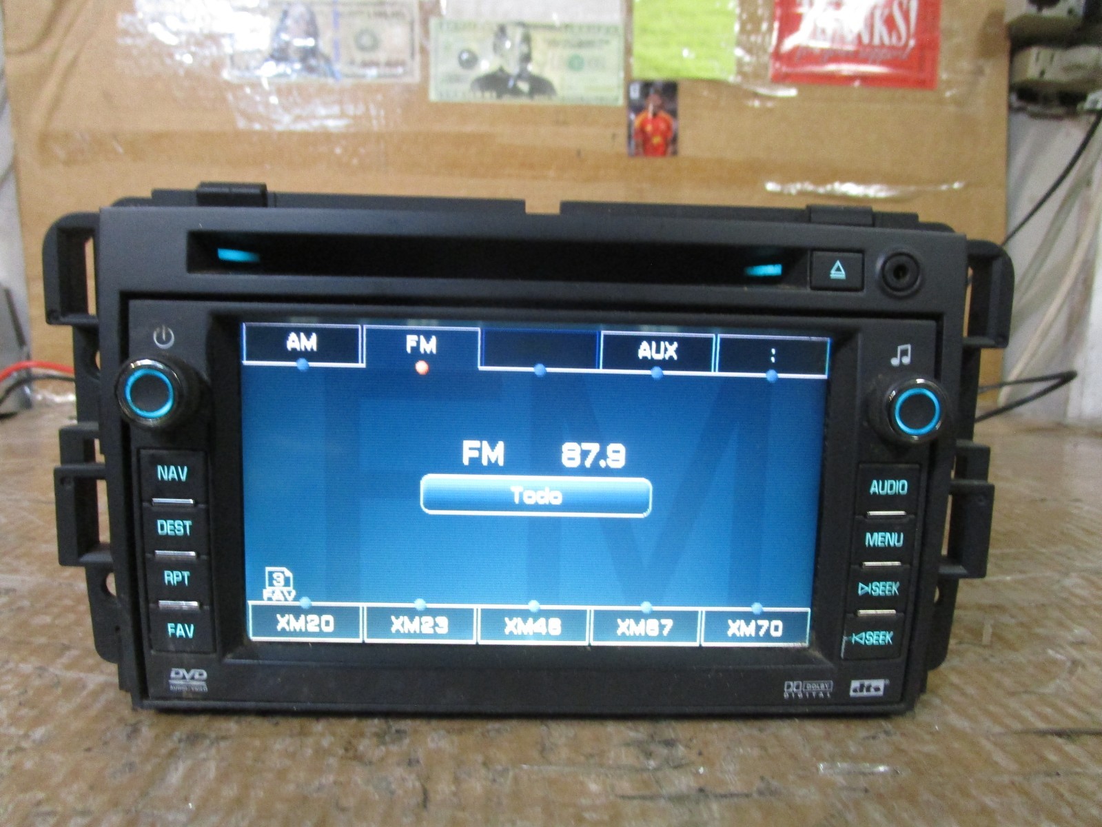 07-14 Chevy Tahoe Radio Stereo Navigation CD Player Receiver Display 15940102