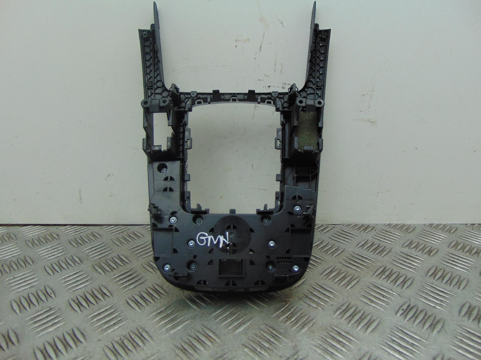 Audi A4 Radio Stereo Head Unit & Centre Console No Code 7 Pin Plug B8 2008-2015A