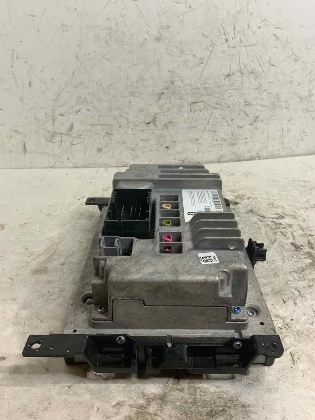 2015 Chrysler 200C Audio & Visual Equip Radio 68190260AF 8.4″ Display Navigatio
