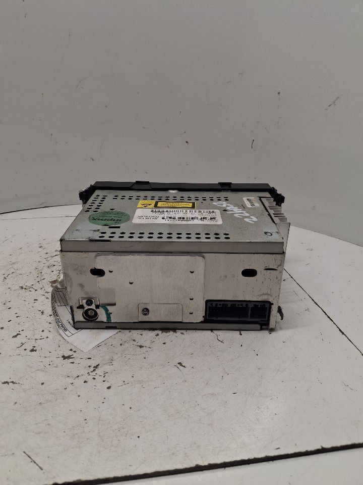 2005-2007 Dodge Dakota Radio AM FM CD Player Stereo Receiver OEM 1375927