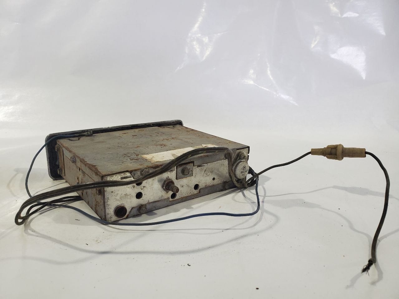 1968 1970 Volkswagen Beetle OEM Sapphire IX Not Tested Radio Sold As Is