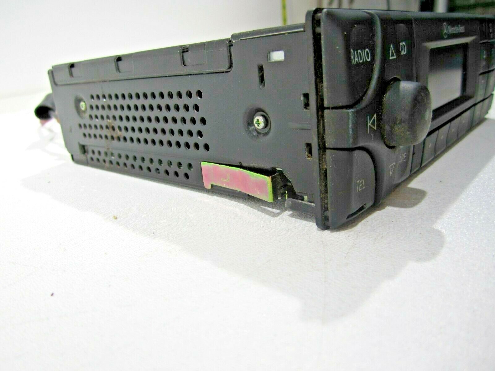 Mercedes Audio 10 Car Stereo Alpine Radio CM1910 – Needs Code